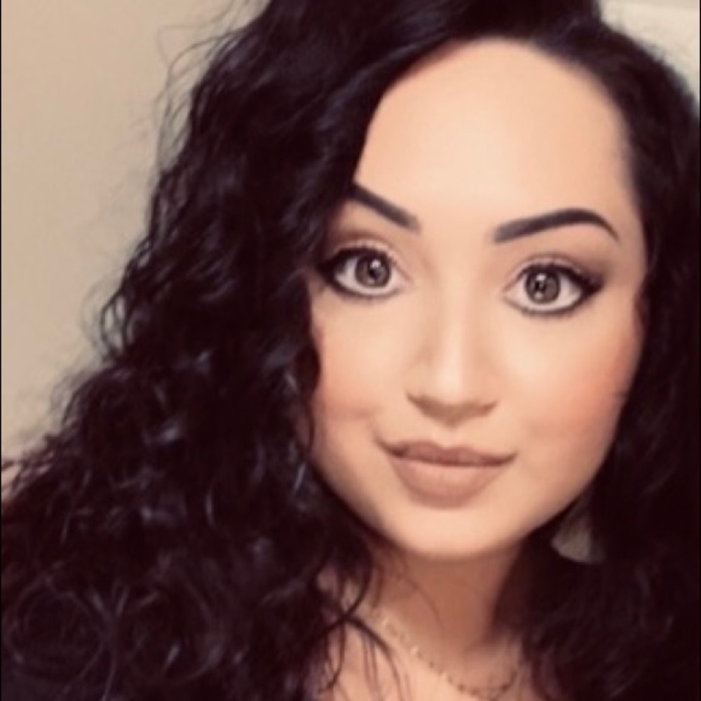 Meet your Posher, Nikki